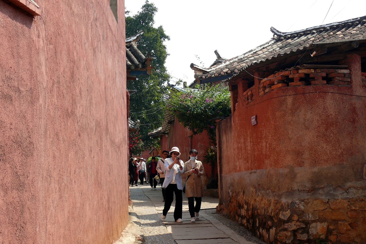 姊妹节逛迤沙拉村