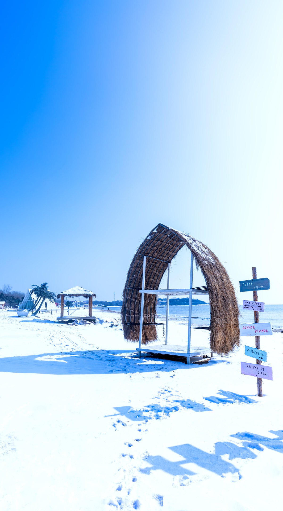 海滩雪景
