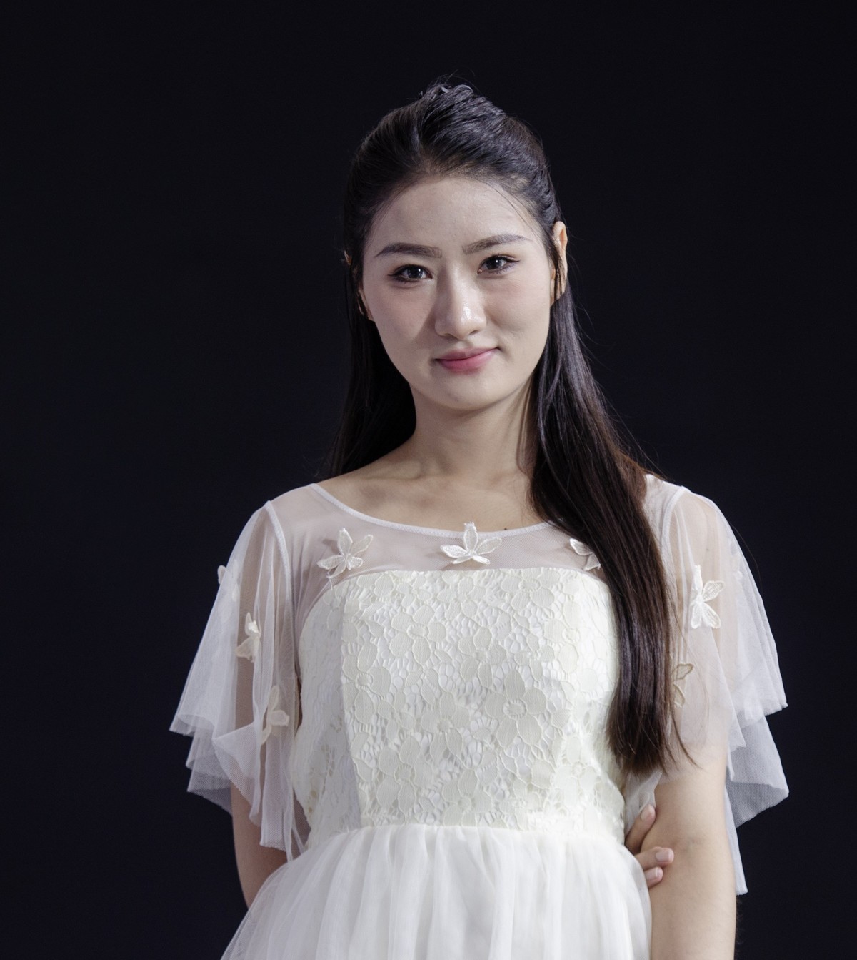 天津国际汽车交易会上的美女车模