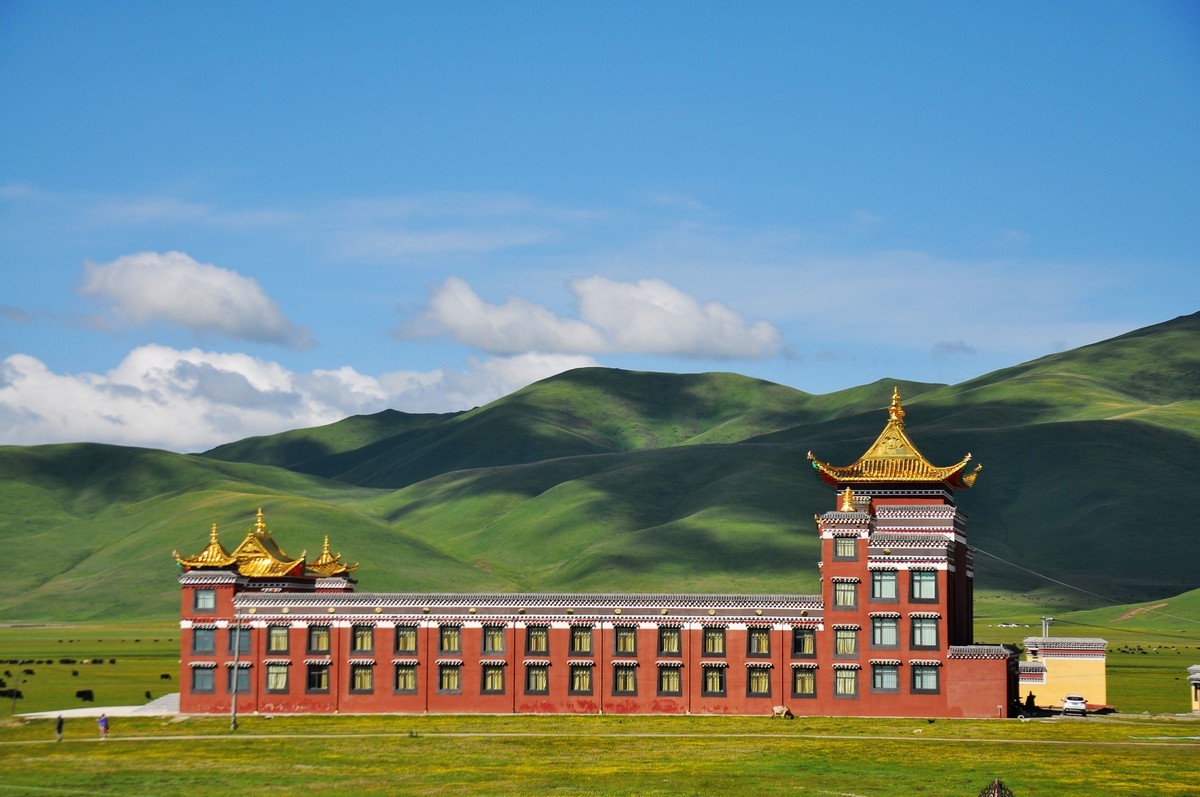 娘玛寺--世界上最大的转经筒