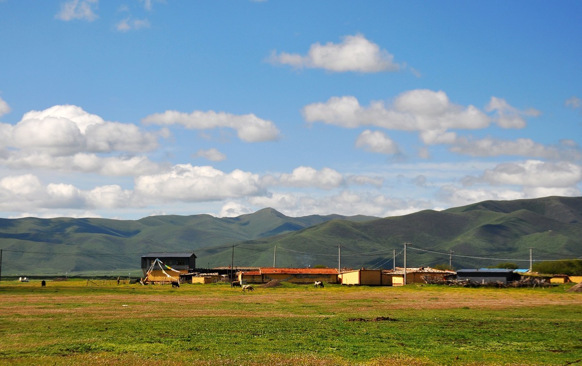 娘玛寺--世界上最大的转经筒