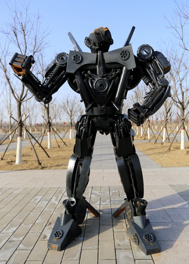 《不老松：纪实摄影》儿童们最喜欢的：变形金钢！