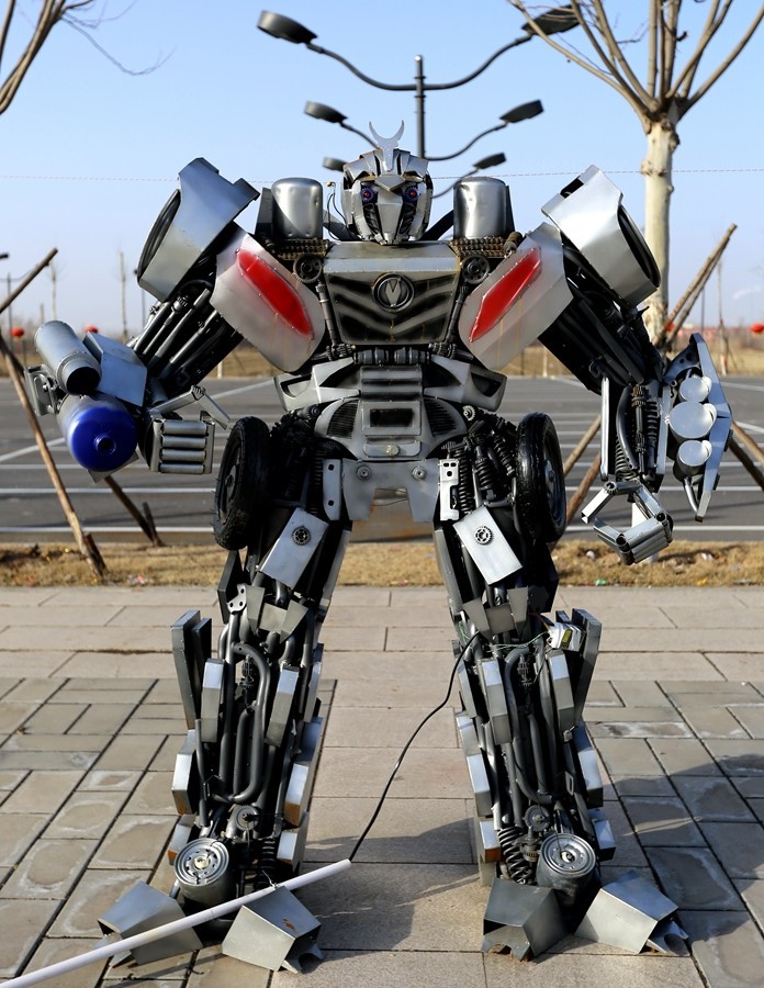 《不老松：纪实摄影》儿童们最喜欢的：变形金钢！