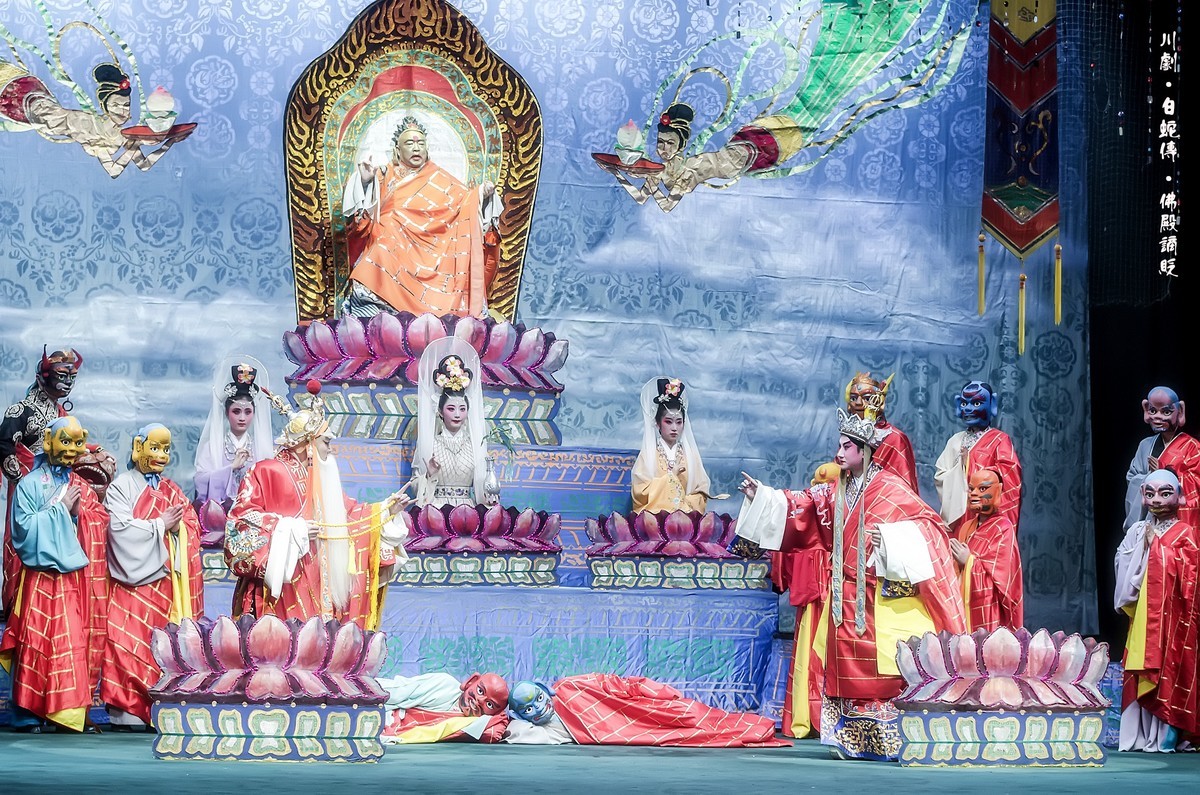 传统川剧《白蛇传 》之（佛殿谪贬）