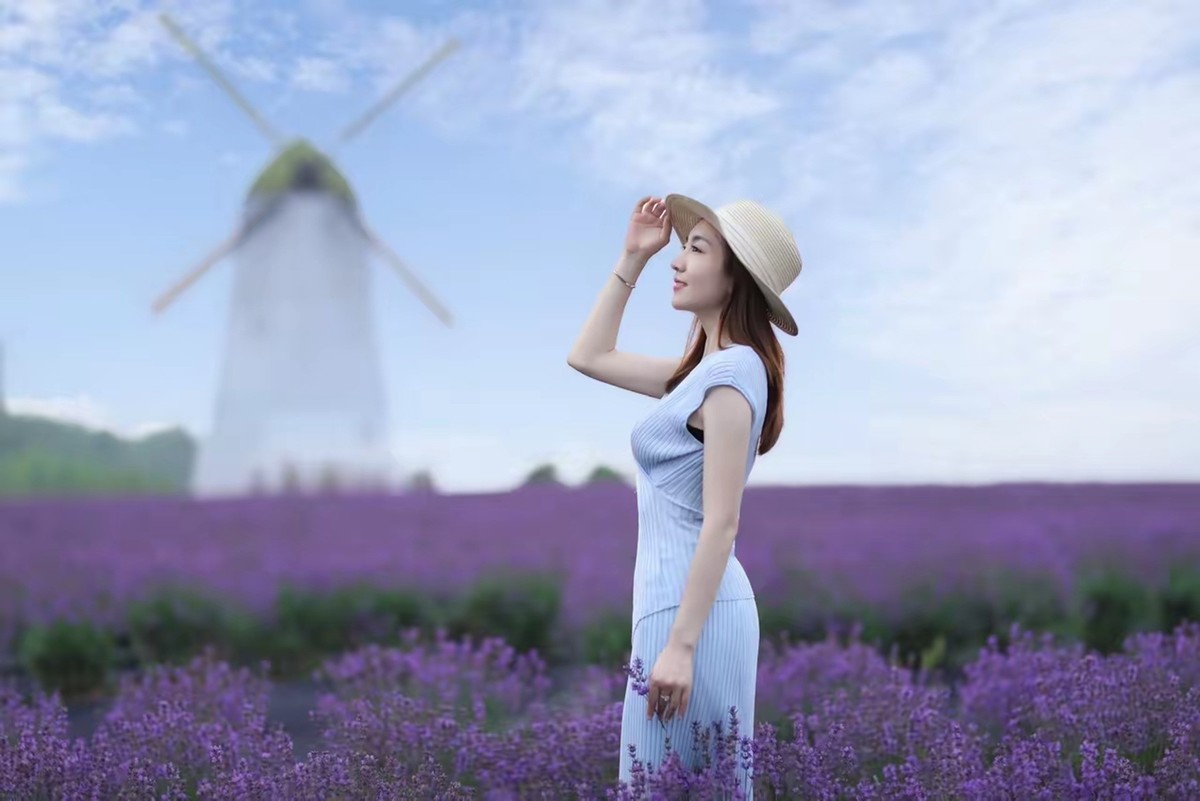 熏衣草中人像--长沙月亮岛1