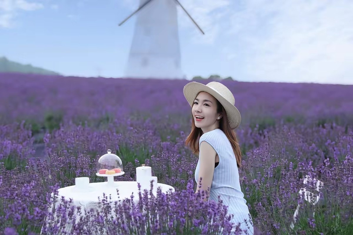 熏衣草中人像--长沙月亮岛1