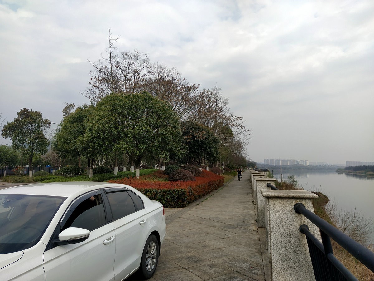 漫步星城 走街串巷（196）春游踏青  别忘野炊