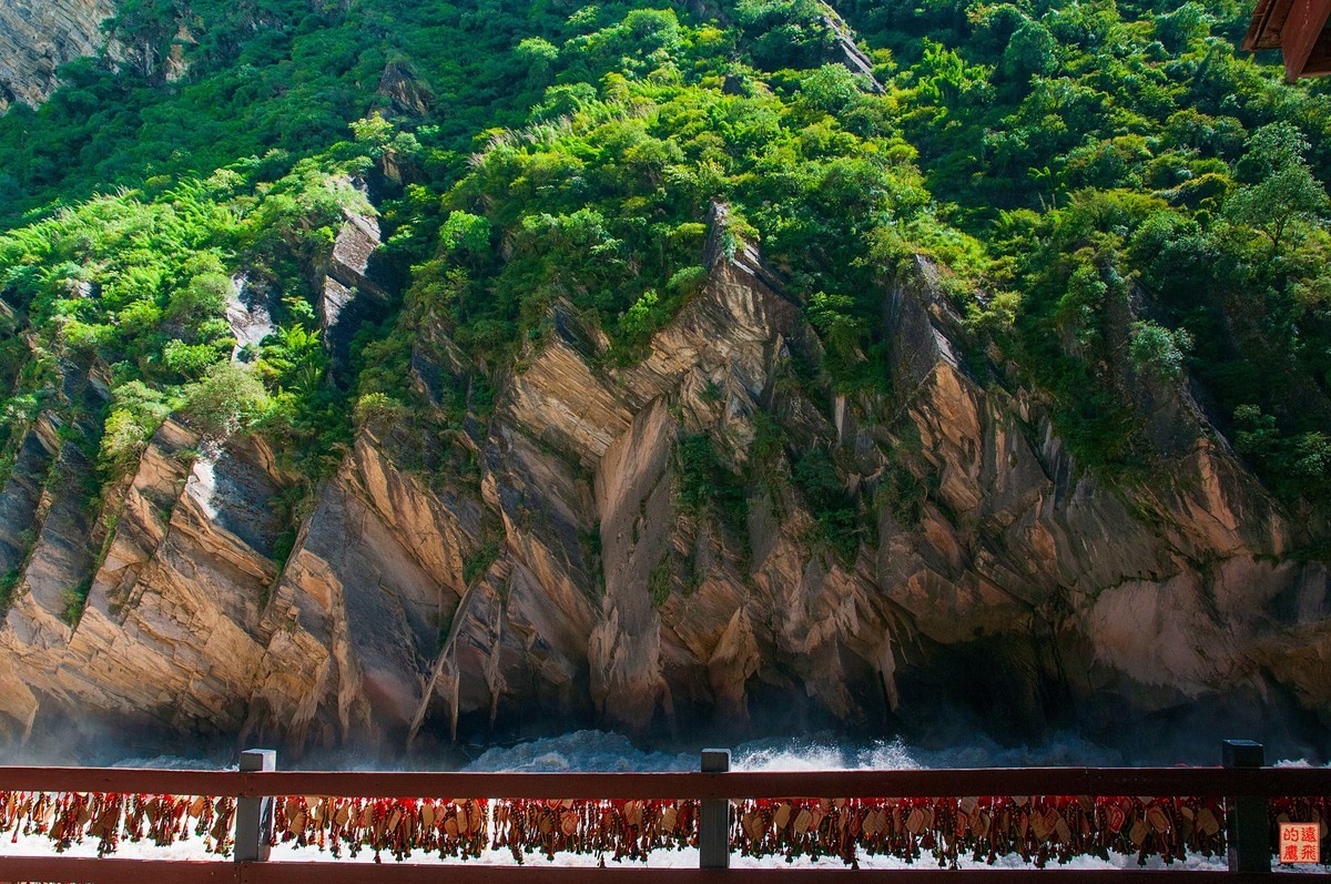 金沙江虎跳峡
