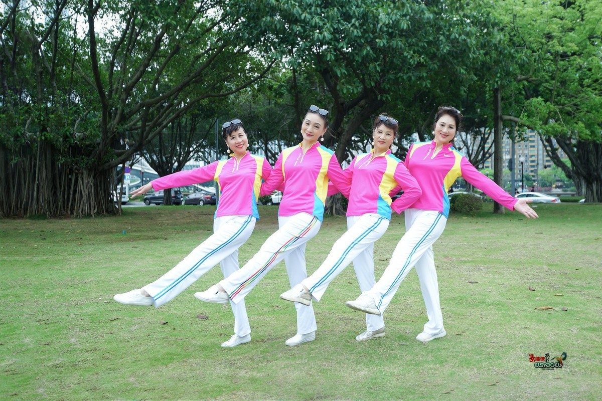 【三月天·四美女】---蝴蝶、老蒋、小红、小温