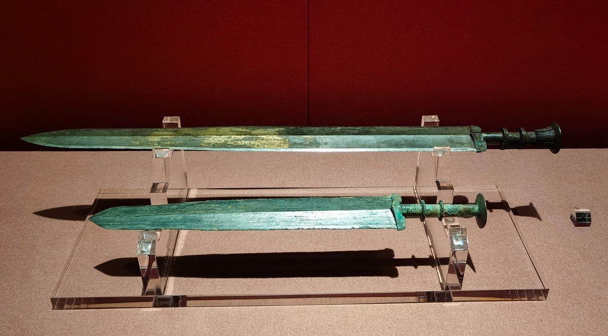 廣 東 省 博 物 館 掠 影