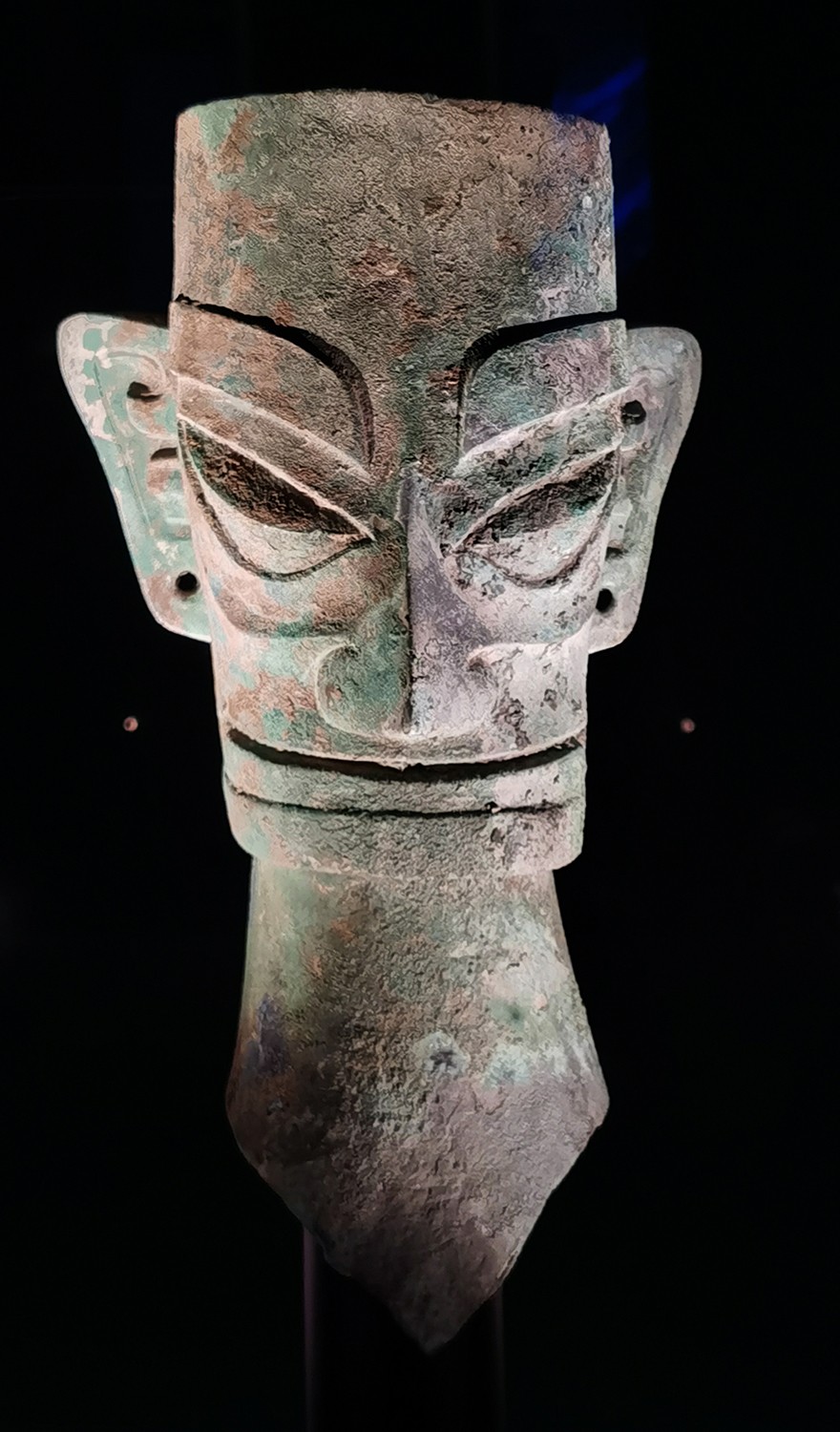 廣 東 省 博 物 館 掠 影