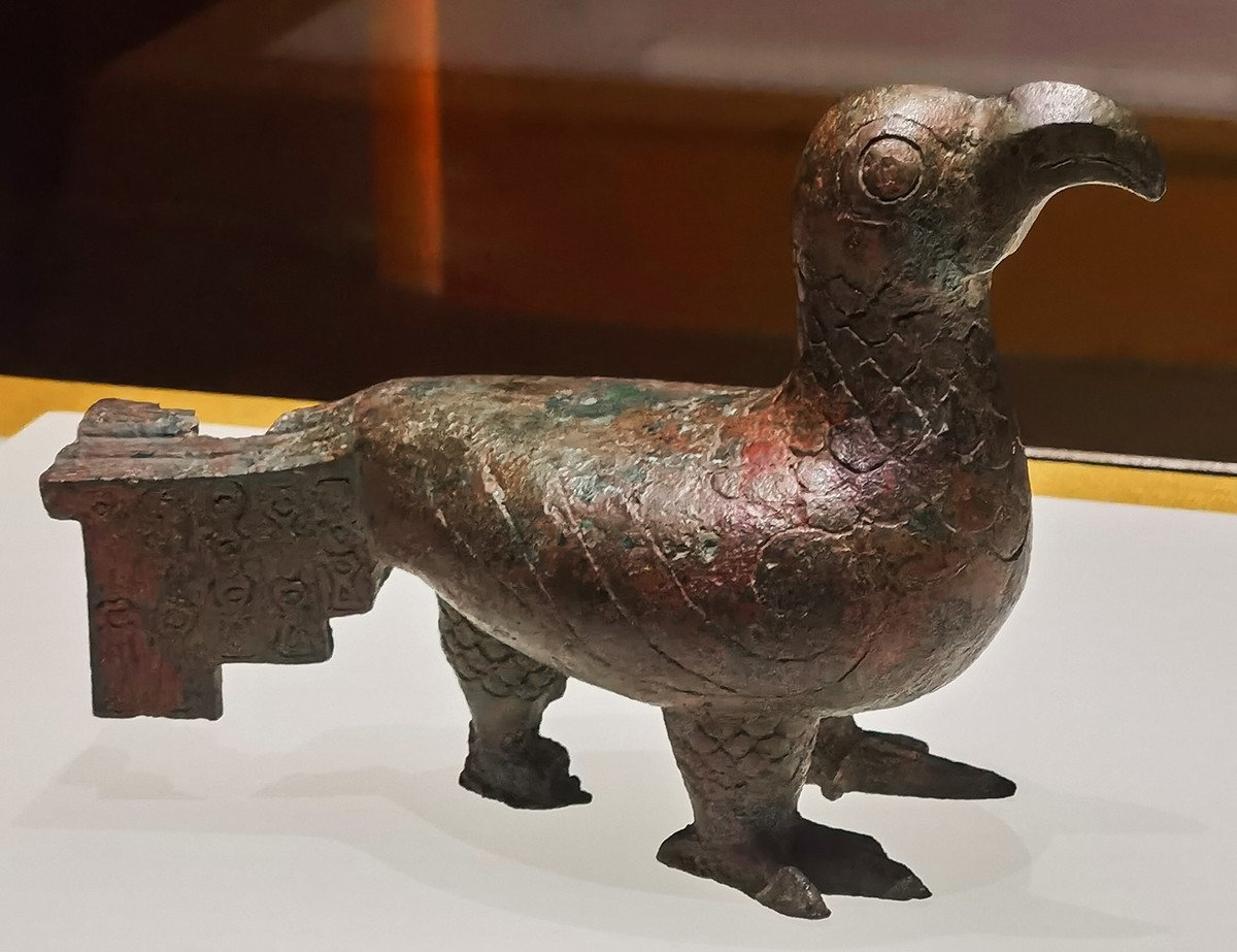 廣 東 省 博 物 館 掠 影