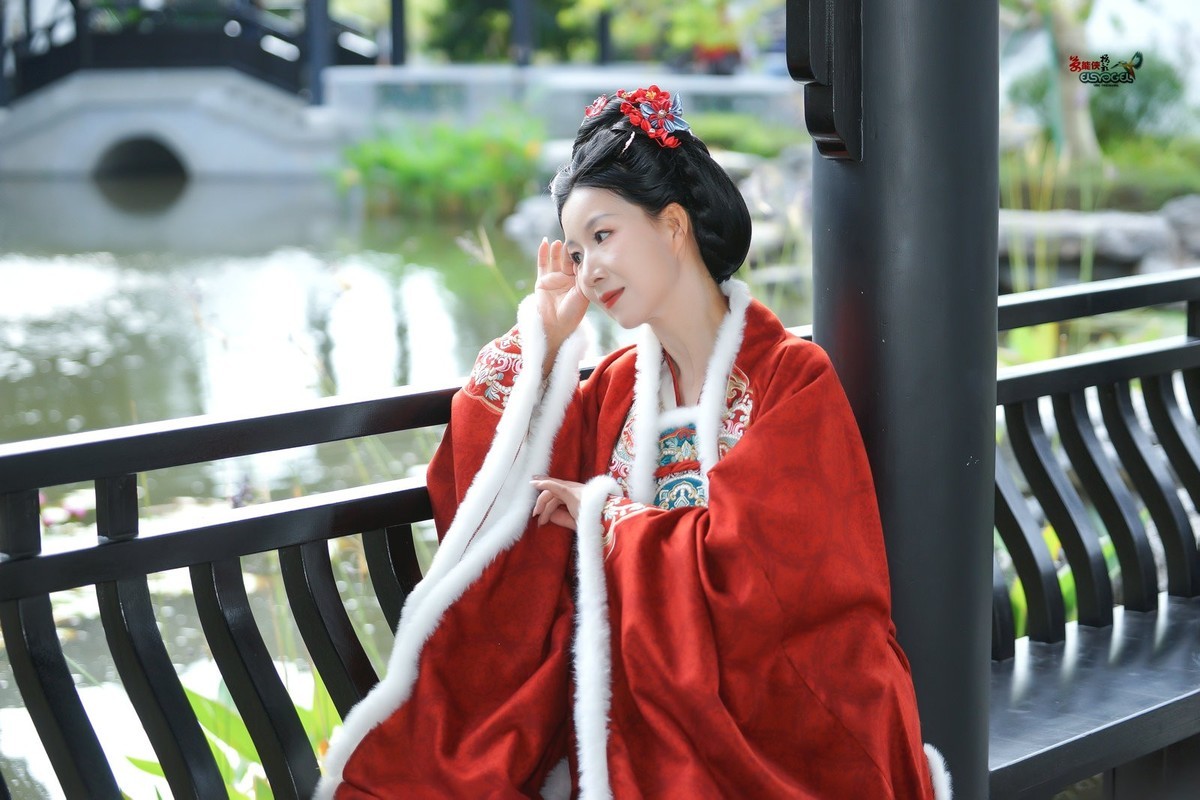 【后花园唐风美女】---婉灵