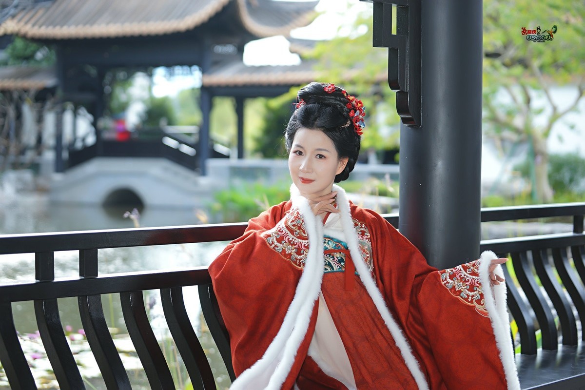 【后花园唐风美女】---婉灵