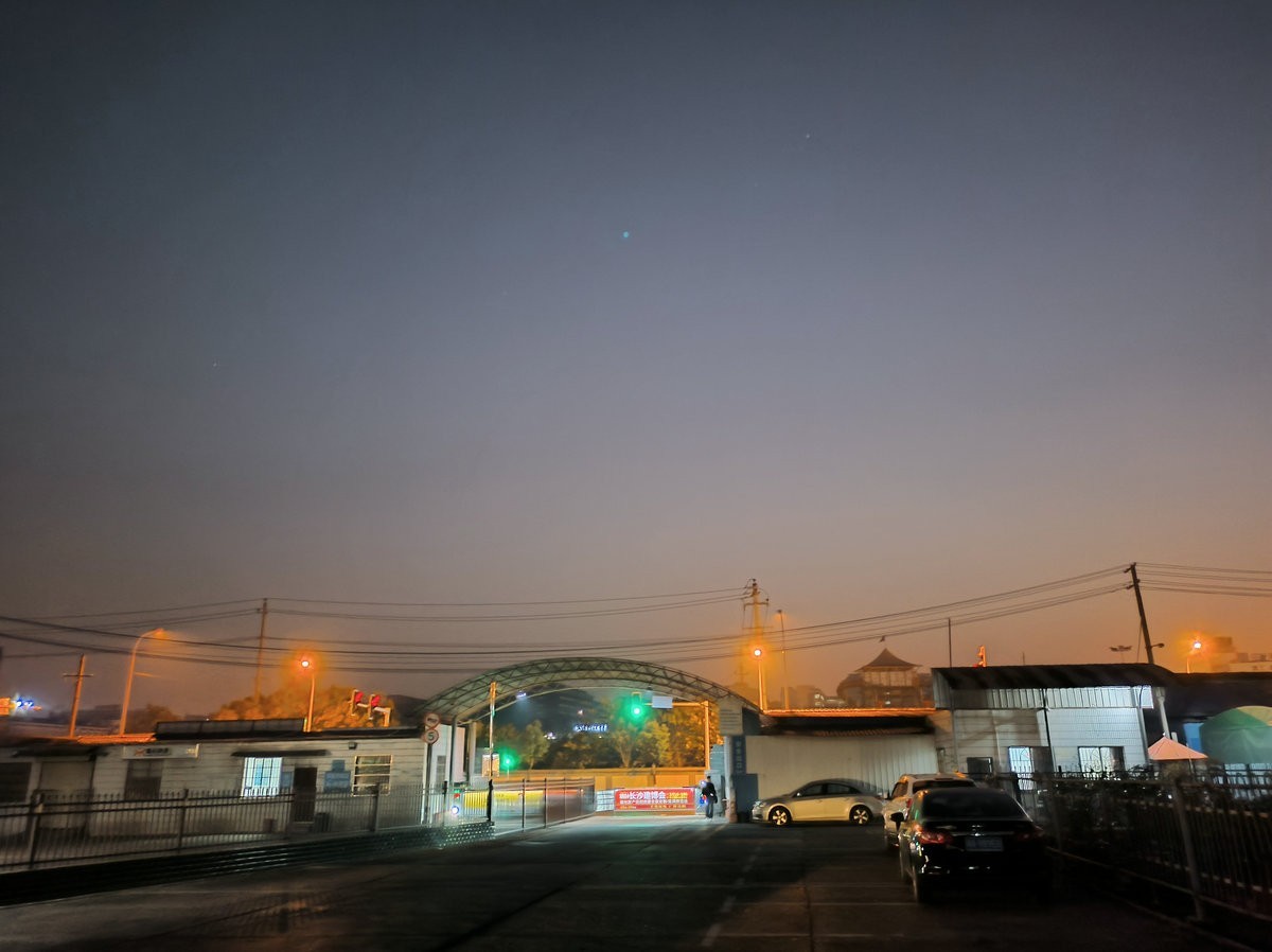 漫步星城 走街串巷（618）晨曦