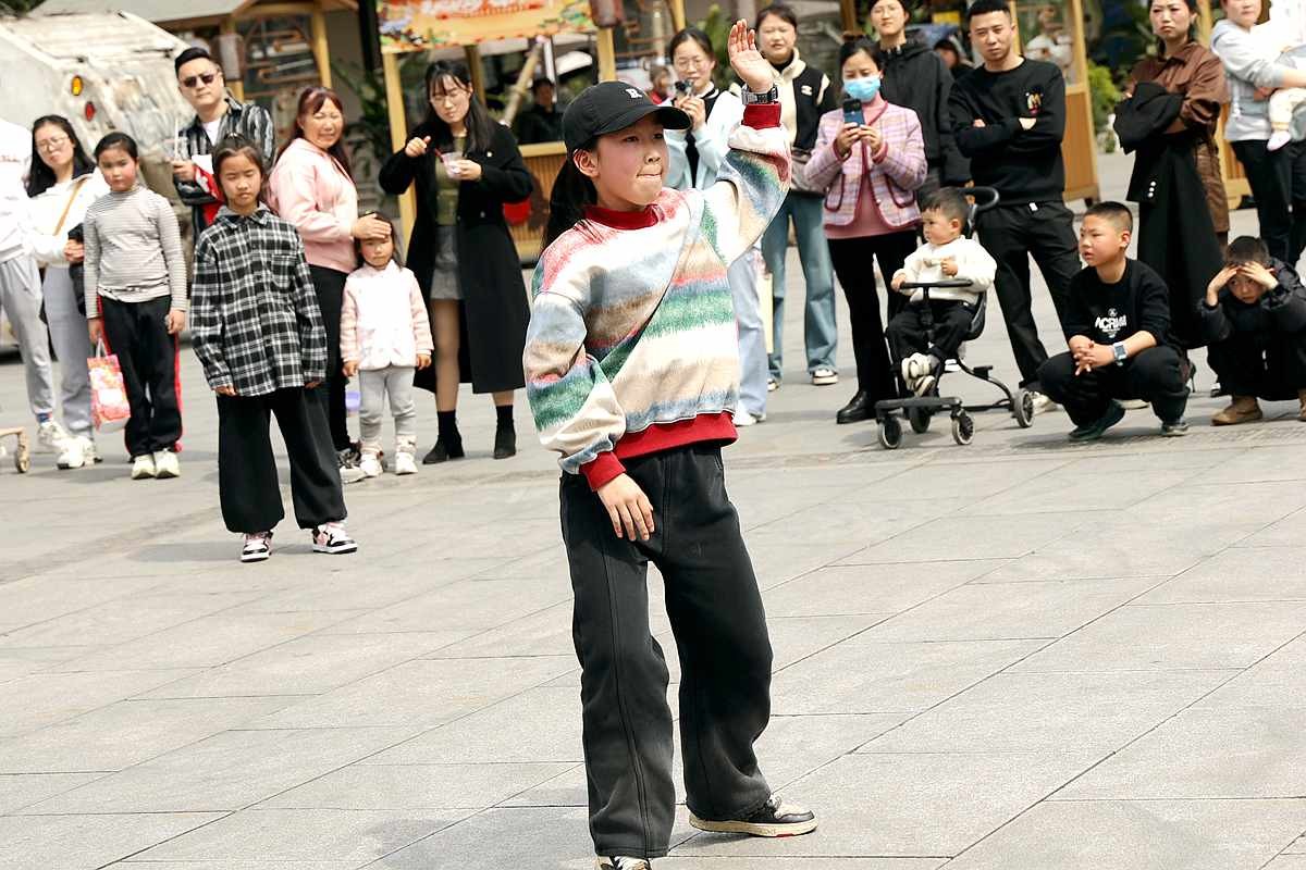 抓拍——街舞女孩