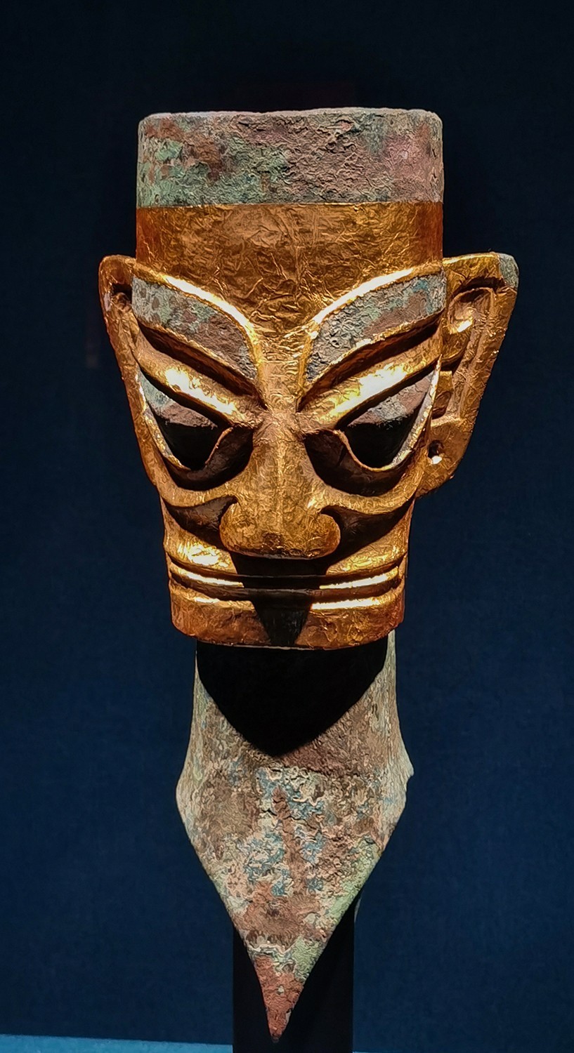 廣 東 省 博 物 館 掠 影