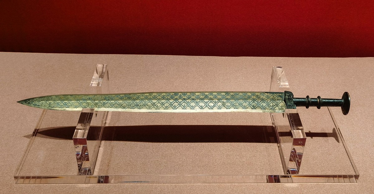 廣 東 省 博 物 館 掠 影