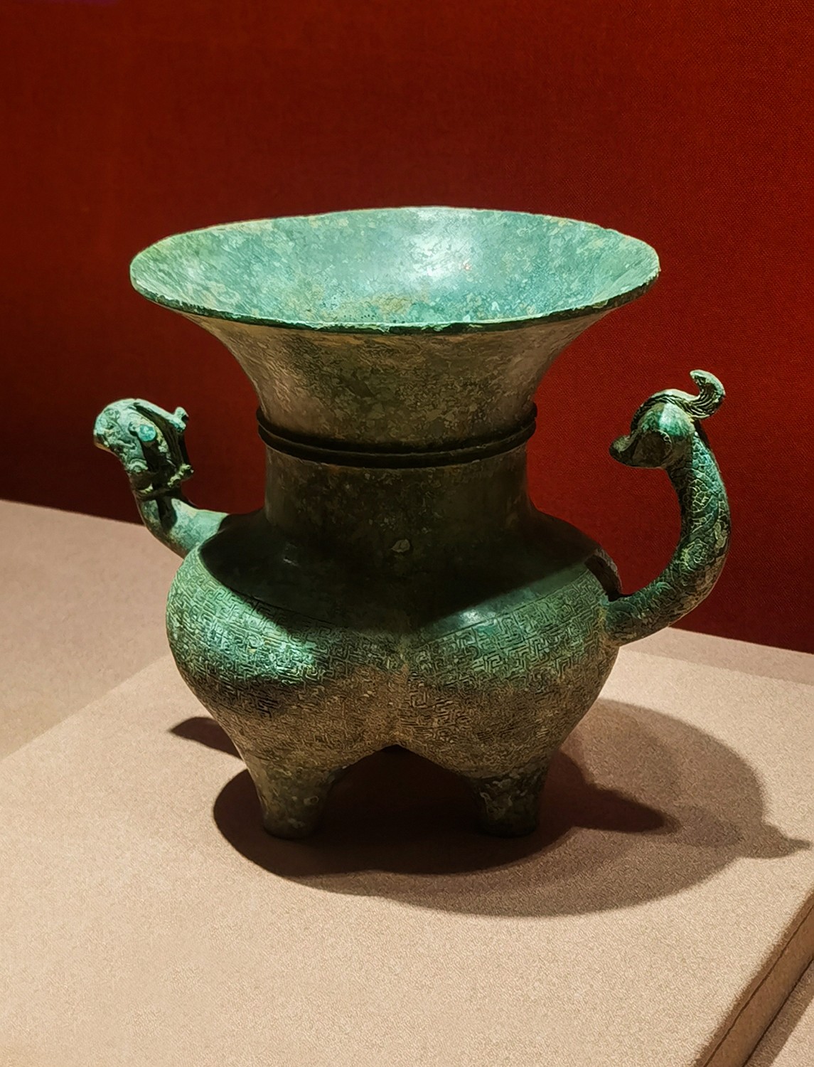 廣 東 省 博 物 館 掠 影