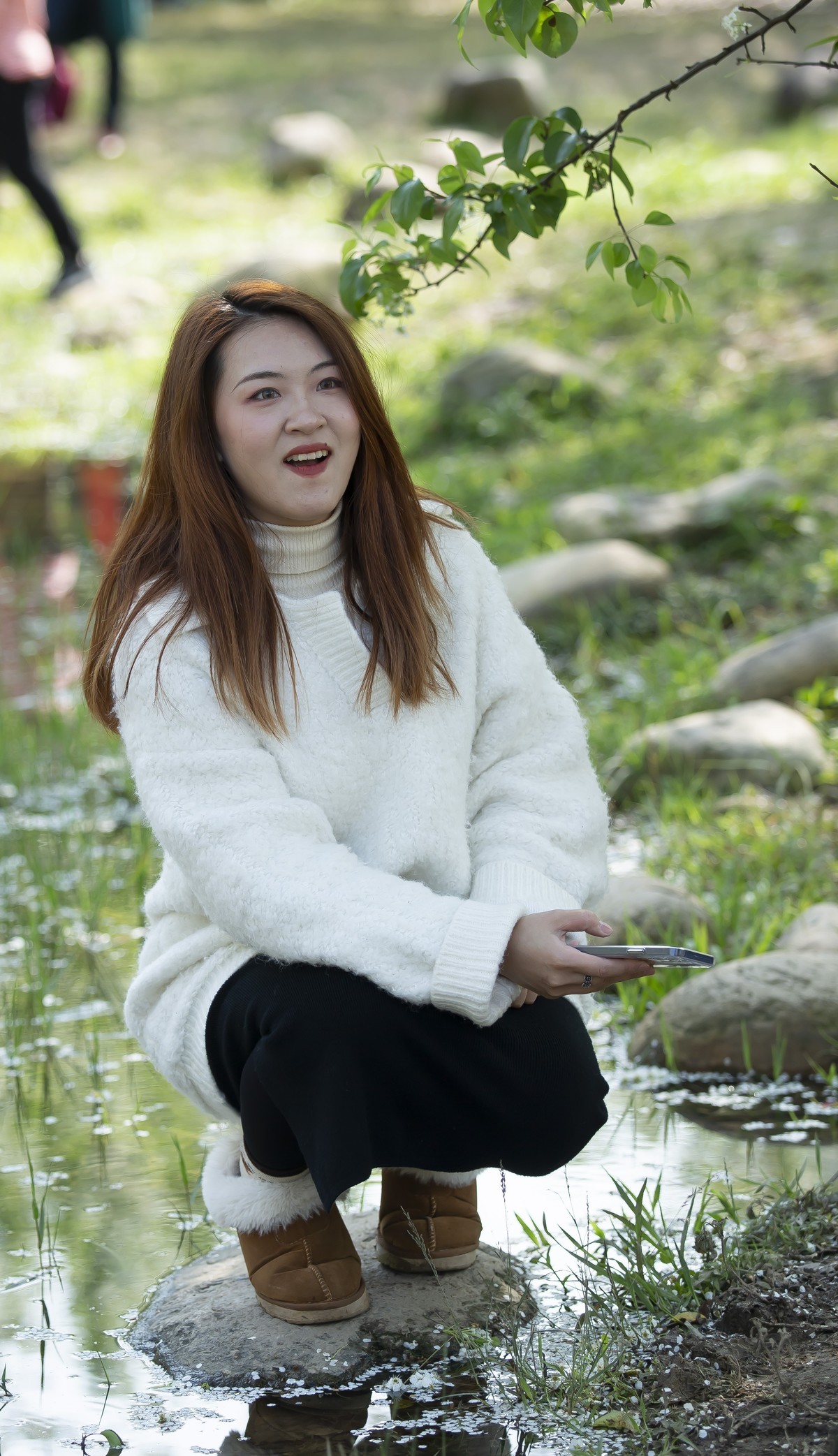 美女玩水