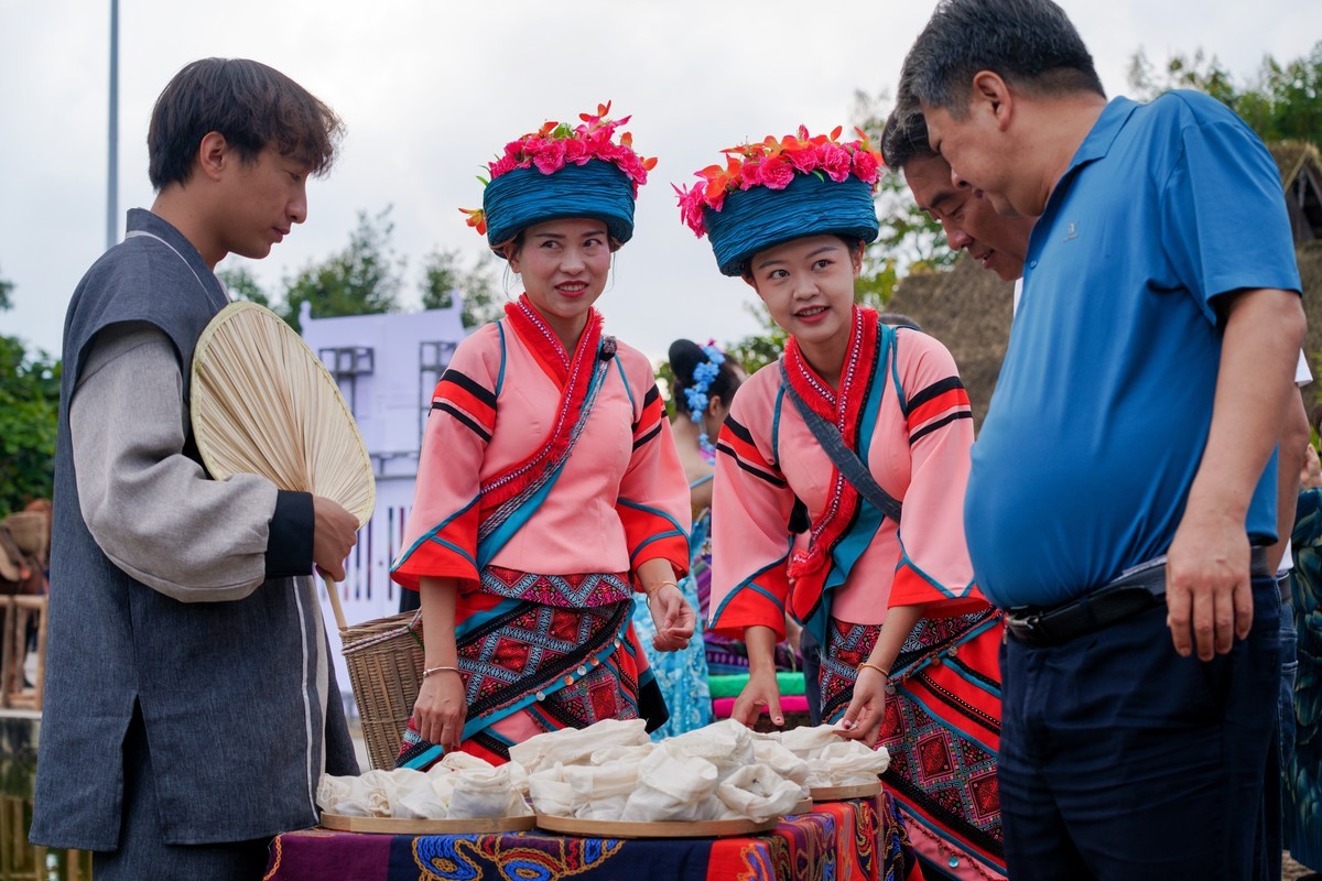 “茶和天下共享非遗”2024中国传统制茶技艺及其相关习俗展活动五