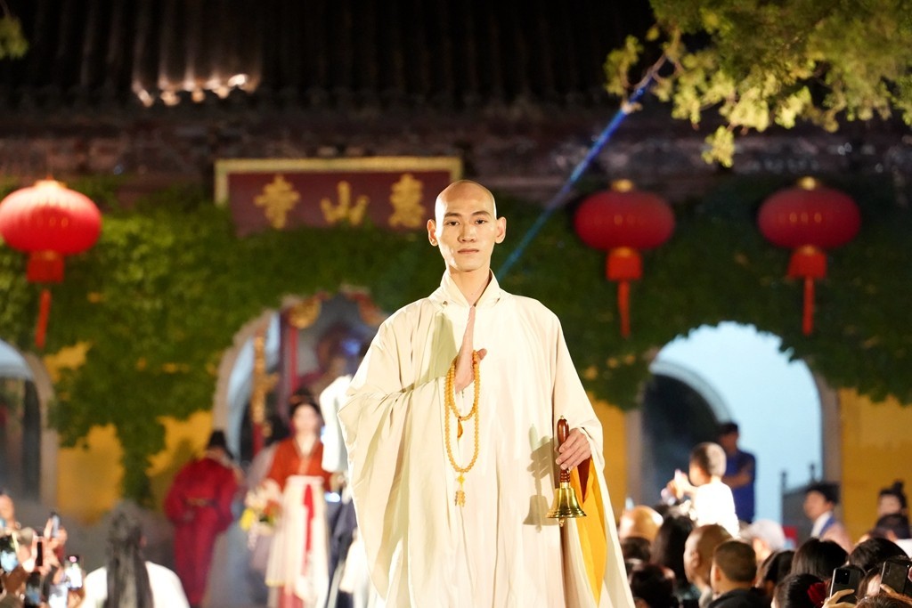 惠山古镇夜拍表演