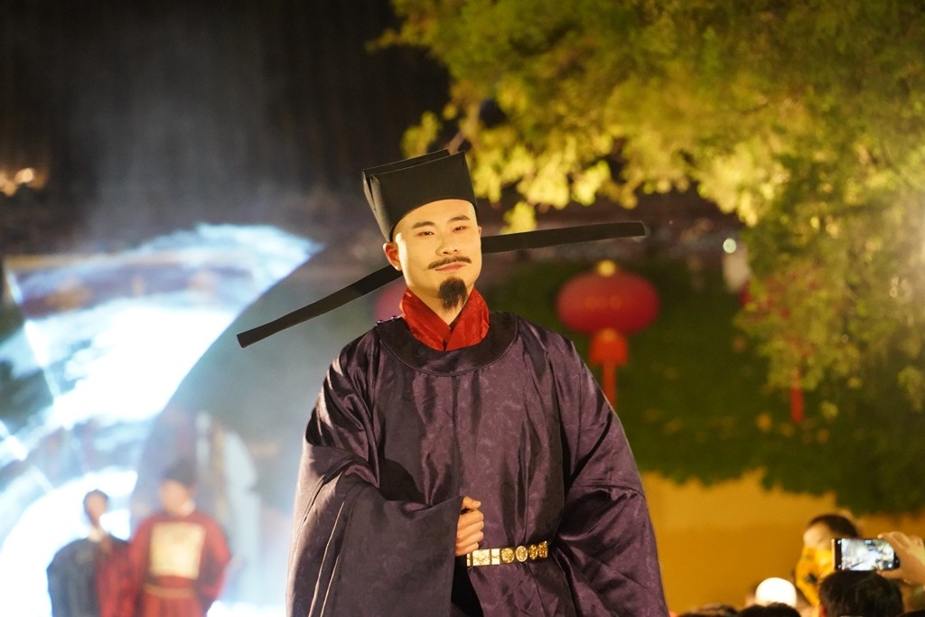 惠山古镇夜拍表演