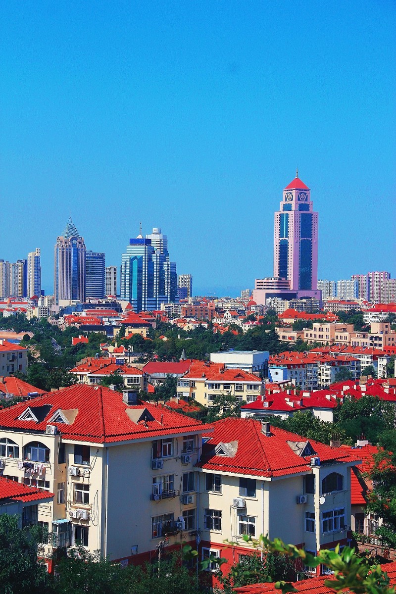 居高临下拍《青岛市区》美女片闹腾了一夏天，静下来看一组风景片同时介绍一个景点