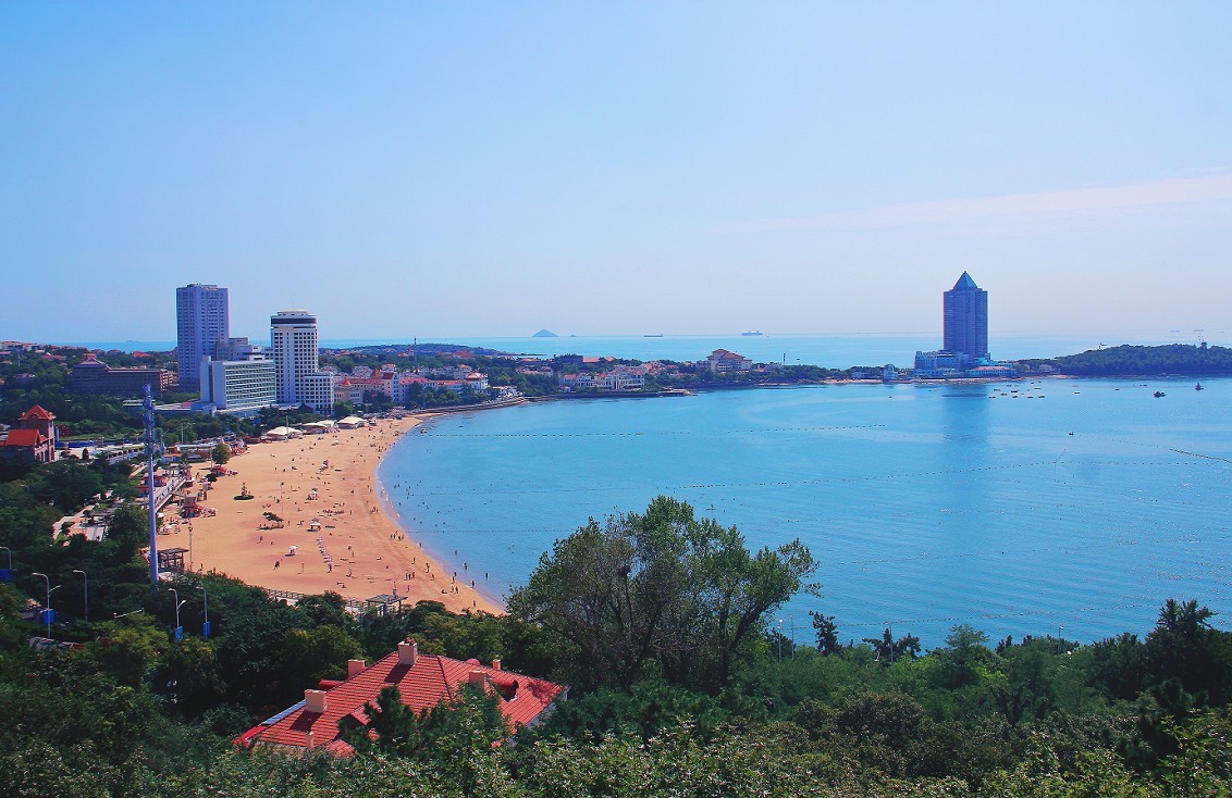 居高临下拍《青岛市区》美女片闹腾了一夏天，静下来看一组风景片同时介绍一个景点