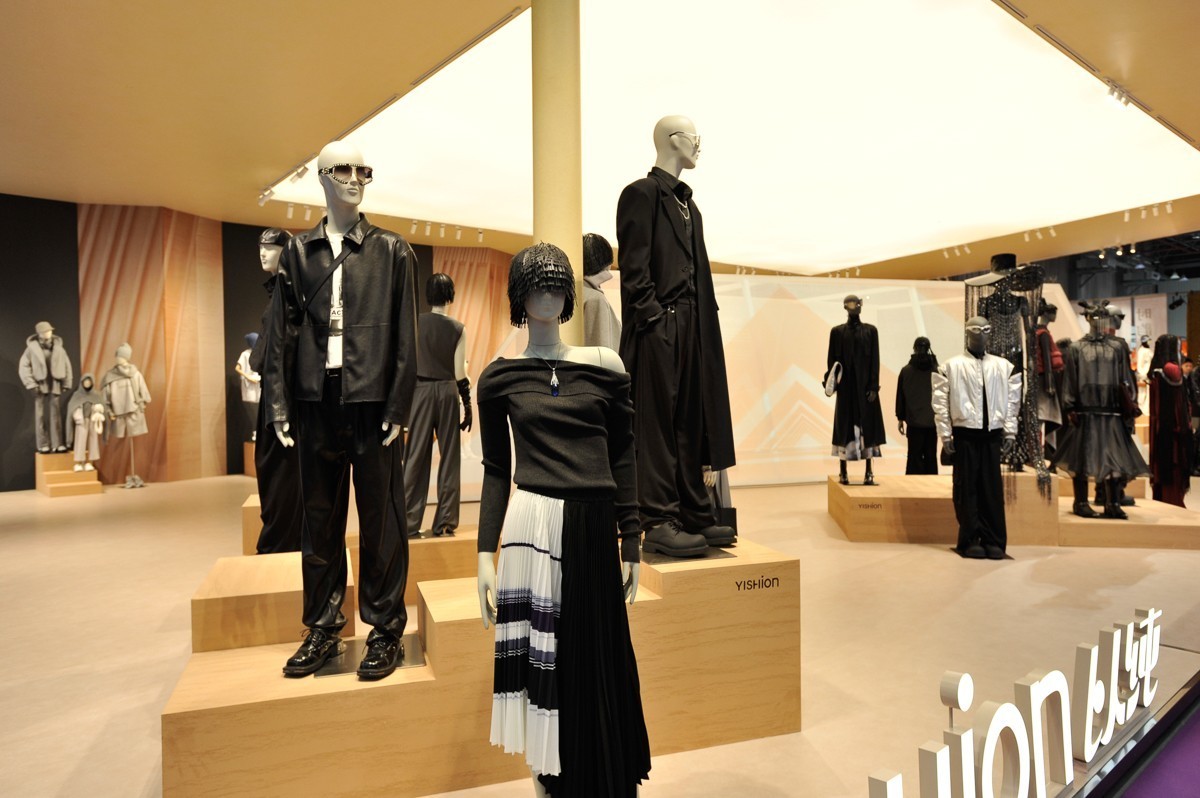 P档，对黑色把握得很好