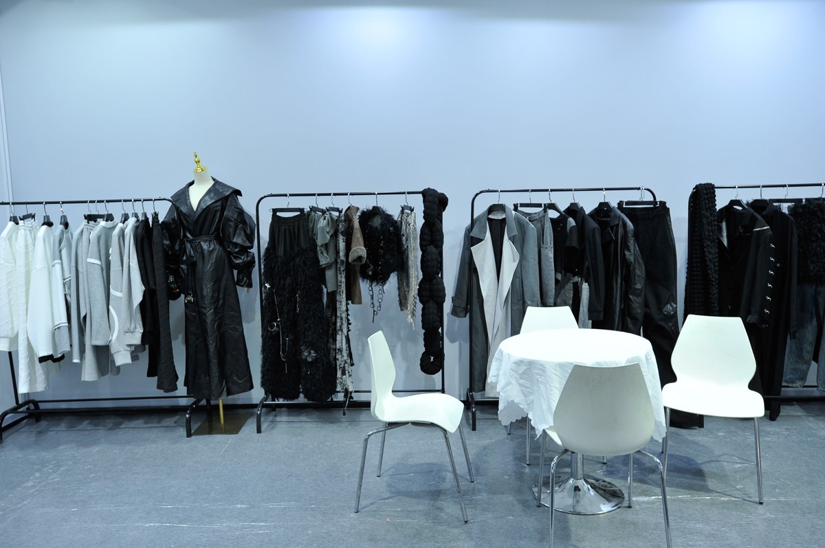 P档，对黑色把握得很好