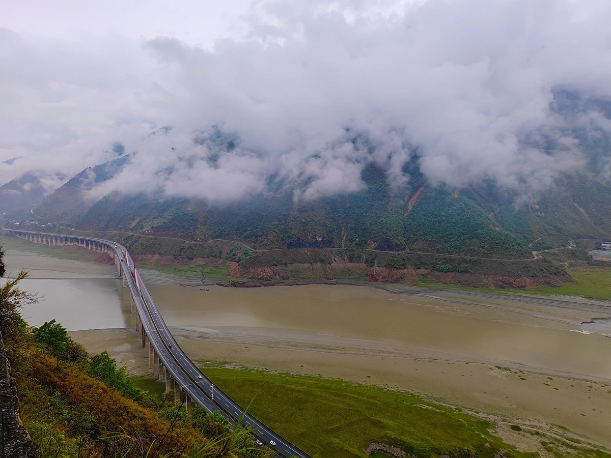 蜀滇黔渝鄂骑游随拍1——途中视角