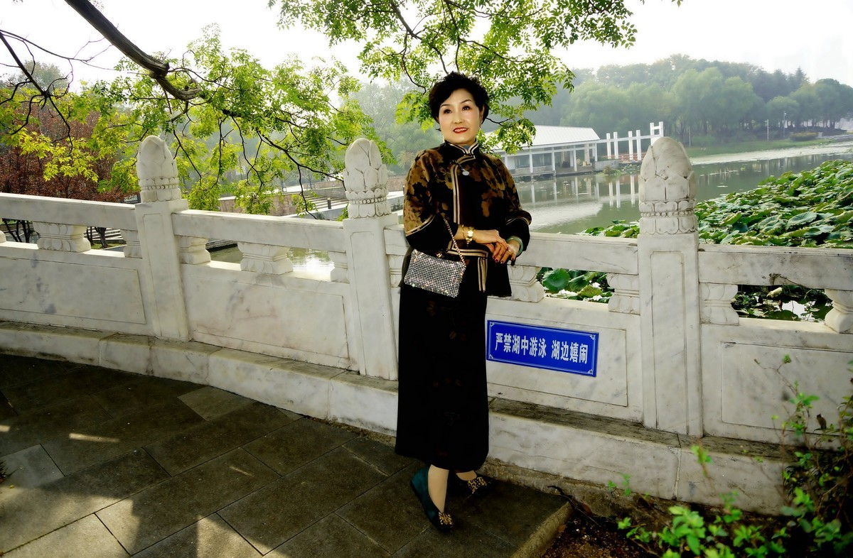 月湖公园的古装美女！