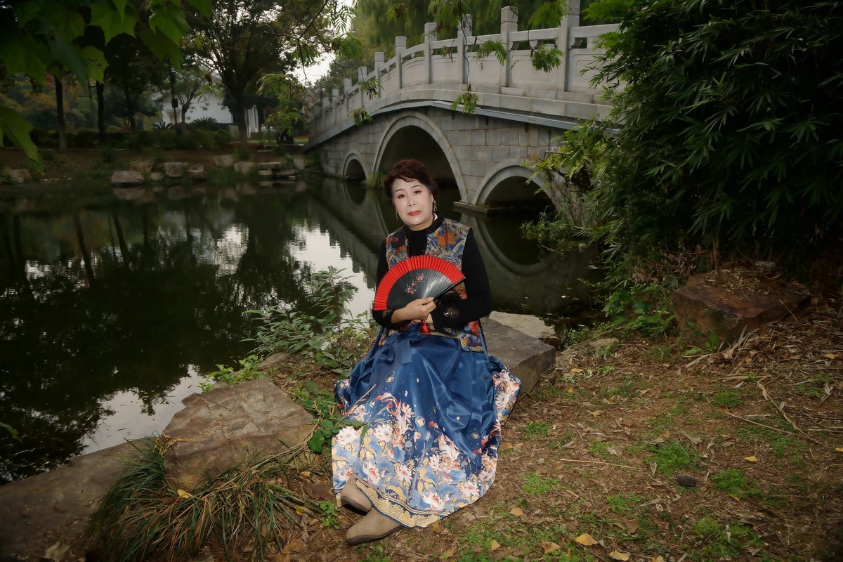 月湖公园的古装美女！