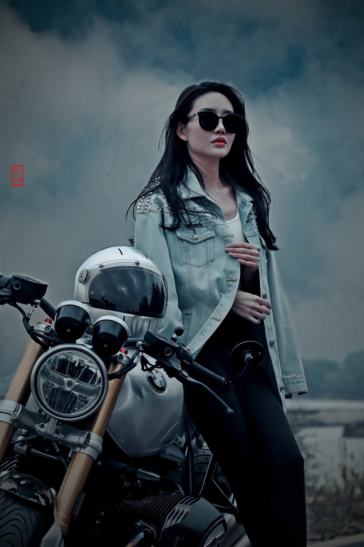 拜年帖   《机车女郎》