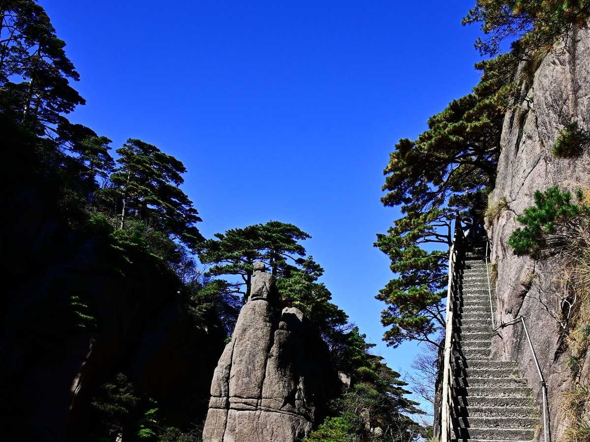 入手尼康Z5加Z24-70F4套机黄山试拍风景