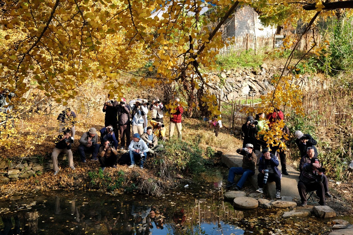 游拍初冬的小山村景色