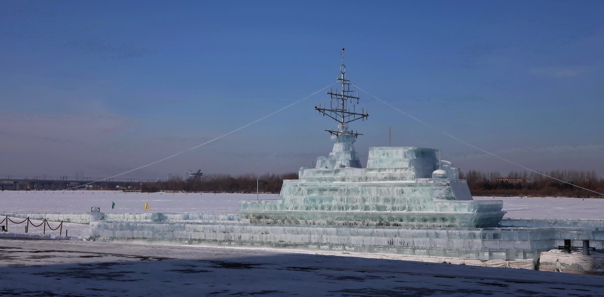 辽宁舰   冰雕