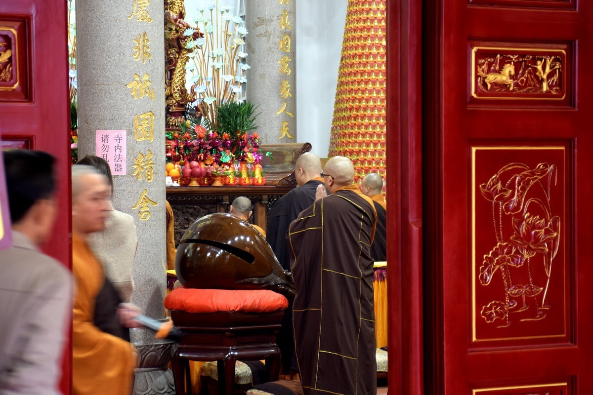 2025春节 广东行（33）大年初一虔诚拜佛