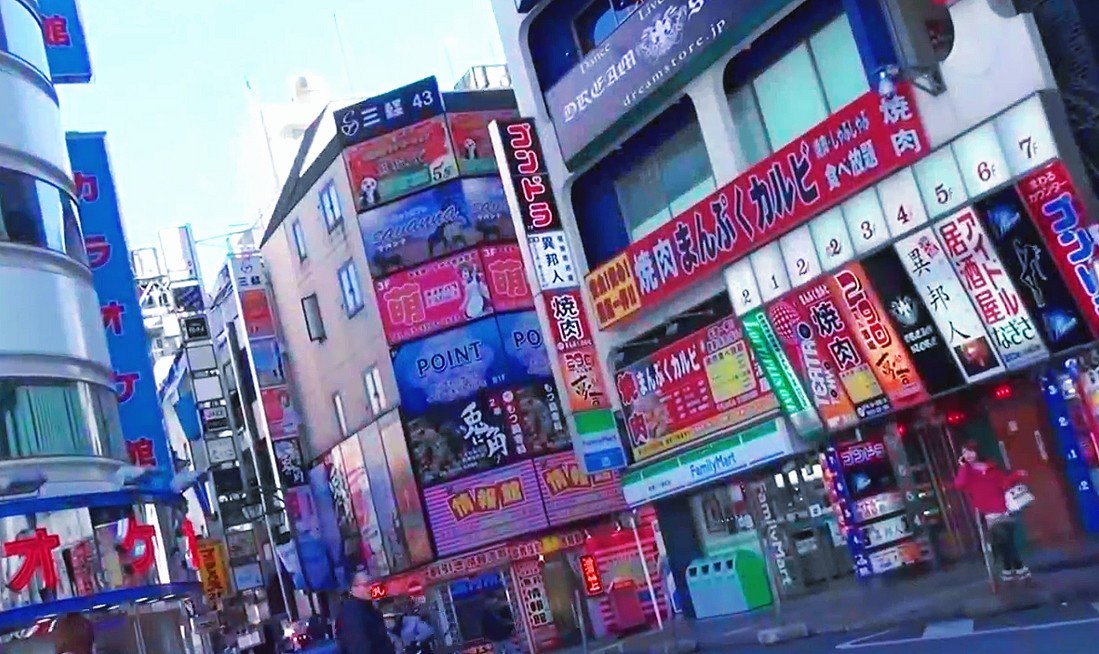 旅游扫街抓拍片《风景，花草和妹子》请大家欣赏指教！