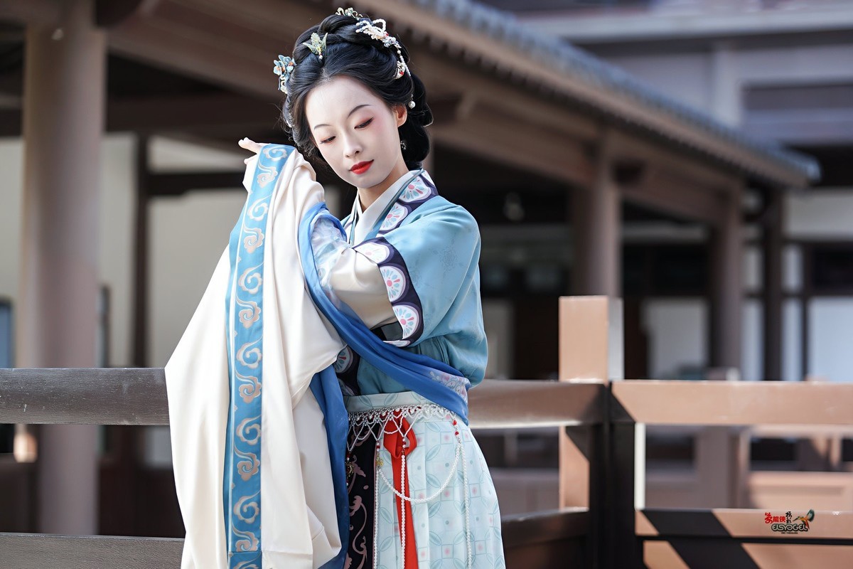【古风仕女】---思琪