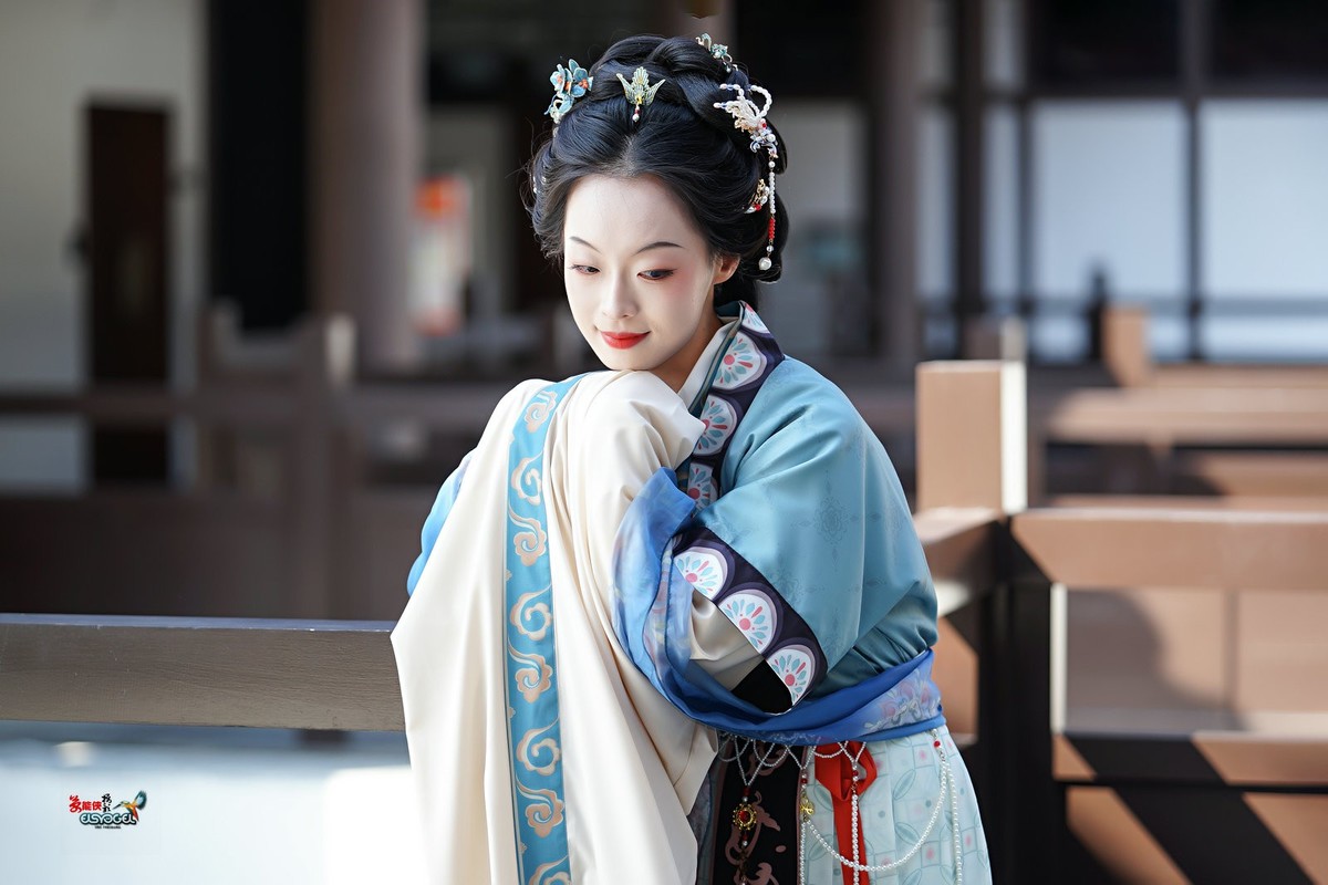 【古风仕女】---思琪