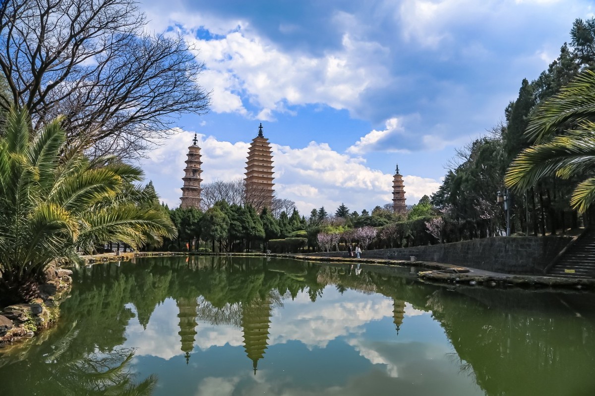 云南崇圣寺三塔靓影