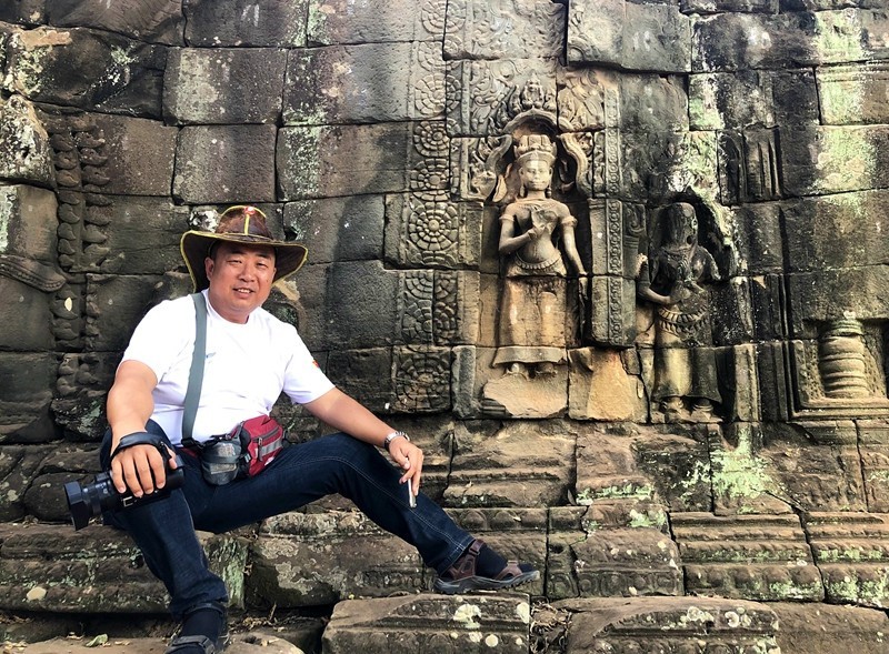 《不老松：异国风情彔：2015中国优导中游张松：柬埔寨》13柬埔寨巴绒庙～“高棉的微笑