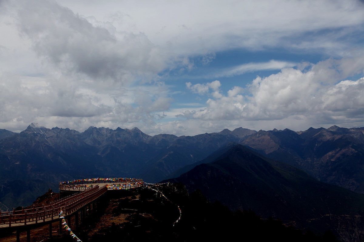海拔4400玛娜茶金风景