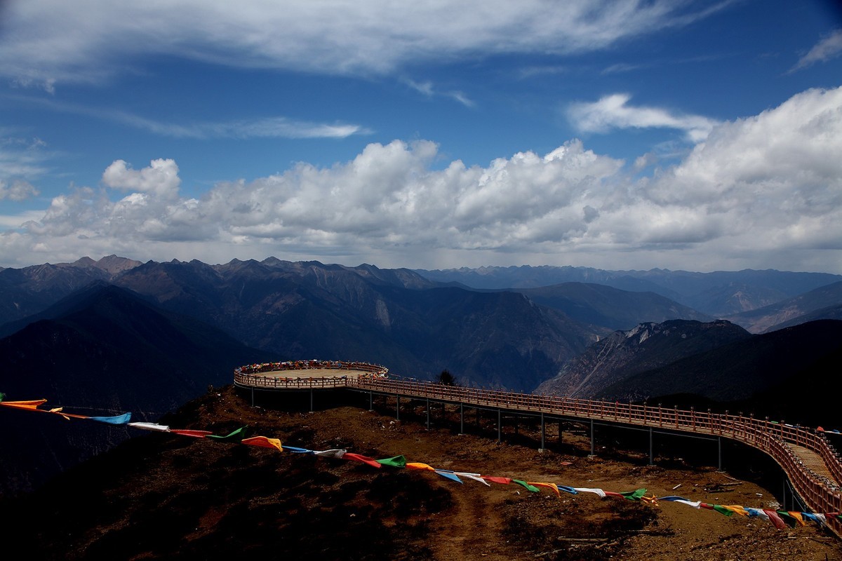 海拔4400玛娜茶金风景