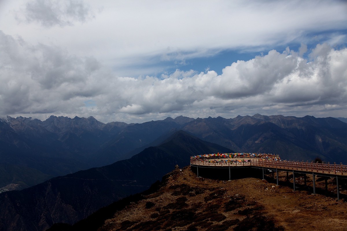 海拔4400玛娜茶金风景