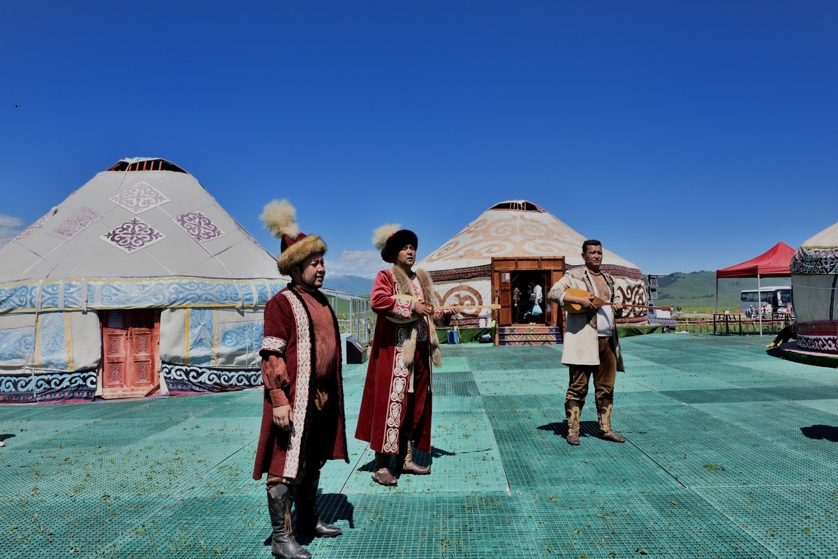 新疆那拉提旅游风景区哈萨克族婚礼表演【2】