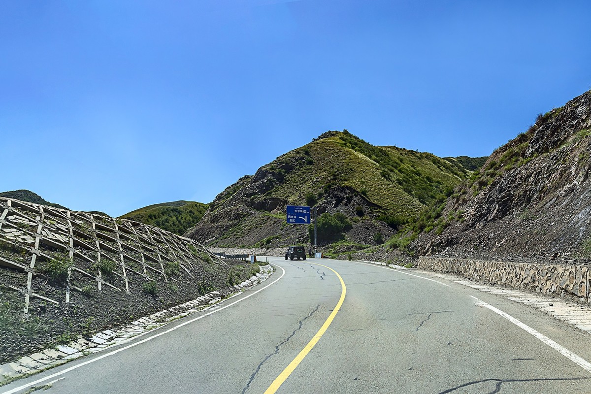 旅游记录 ：新疆 · 穿越独库公路 · 第一天· 风景在路上（1）