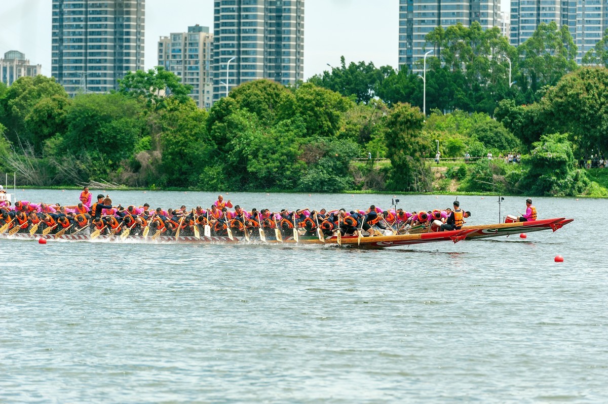 ?漳州市龙江岁月杯龙舟赛